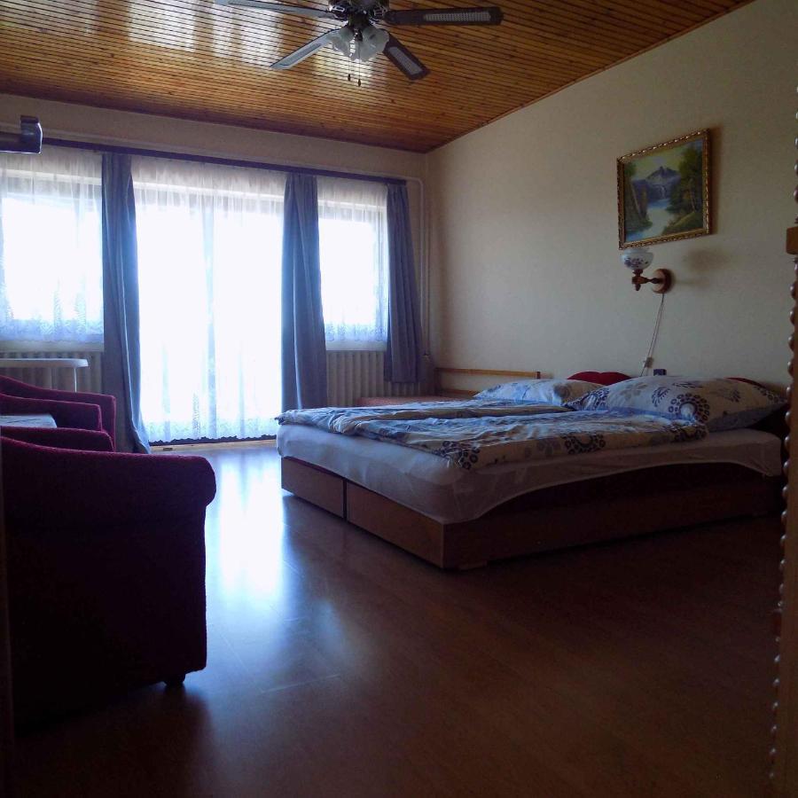 Three-bedroom In I Апартаменти Дьєнешдіаш