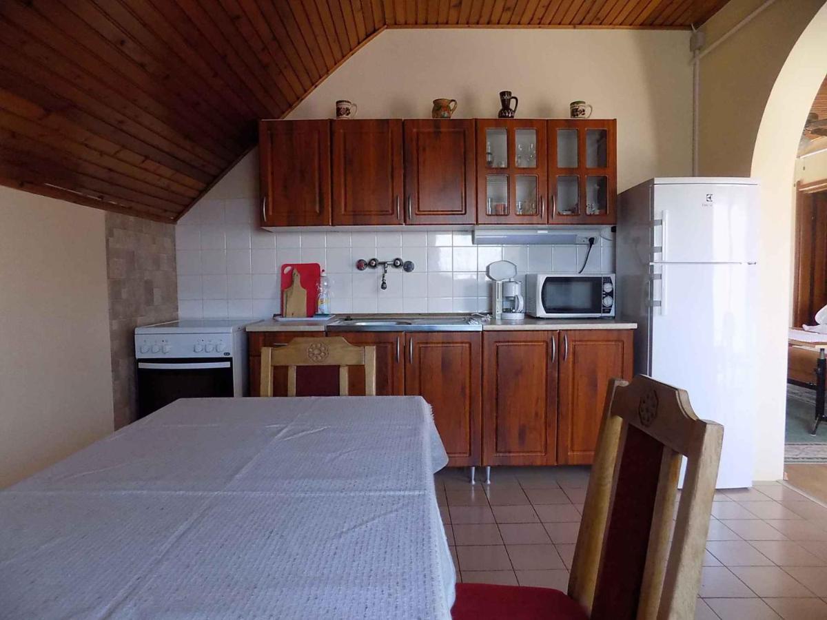 Apartment Three-bedroom In I