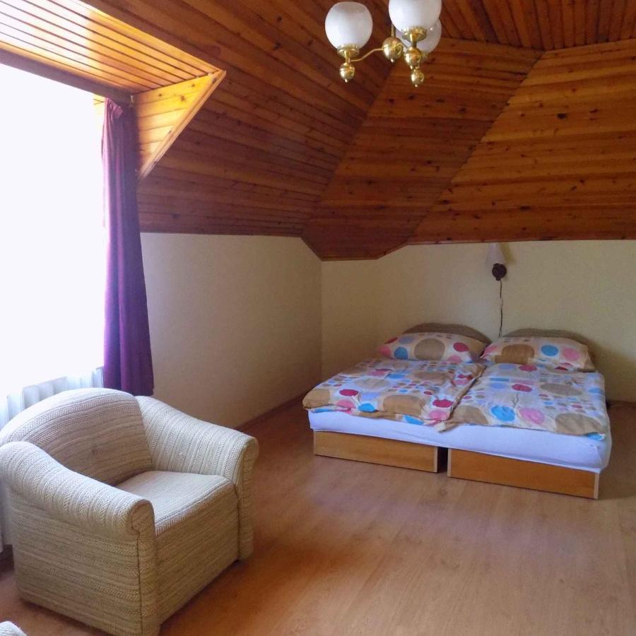 Апартаменти Three-bedroom In I Дьєнешдіаш