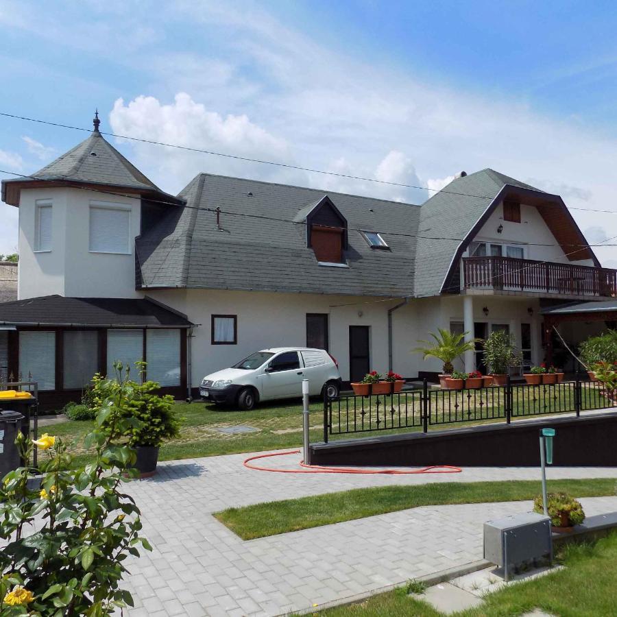 Three-bedroom In I * Gyenesdias